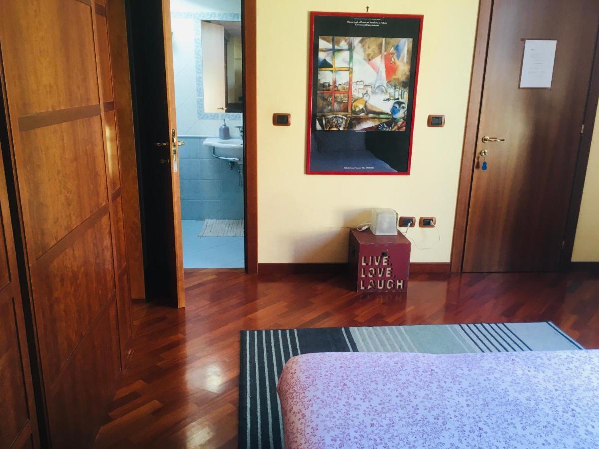 Jfk B & B Чампино Экстерьер фото